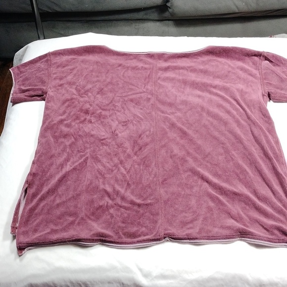 Vanilla star women's 2X burgundy colored shirt with velvet feel - Picture 9 of 11